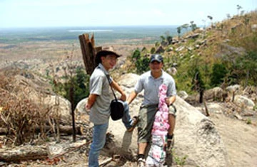 Đột nhập “lãnh địa” cần sa- Kỳ 1: Gian nan đường lên đỉnh Mây Tàu ảnh 3