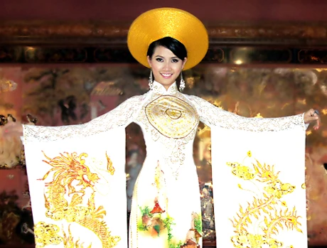 Phan Thị Mơ lại được cấp phép thi Hoa hậu Trái đất ảnh 2