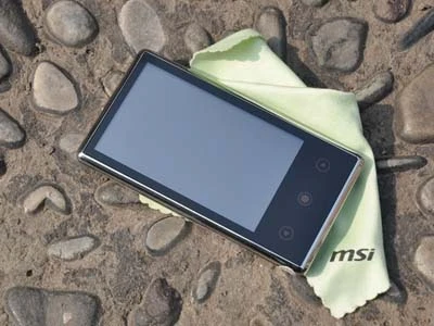 Chiếc PMP có màn hình cảm ứng của MSI ảnh 4