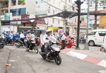 TP.HCM quyết liệt kéo giảm ùn tắc, TNGT ảnh 1