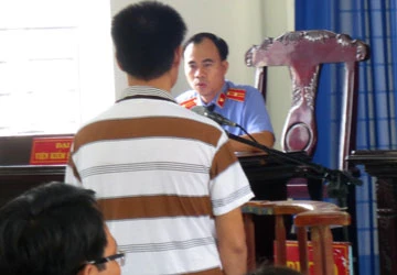 Kiểm sát viên bị tố đi du lịch với nạn nhân ảnh 2