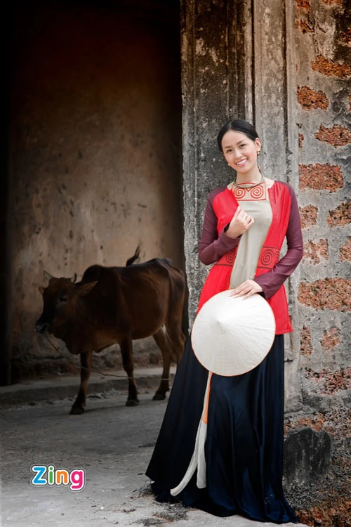 Mai Phương Thúy duyên dáng giữa đồng quê ảnh 5