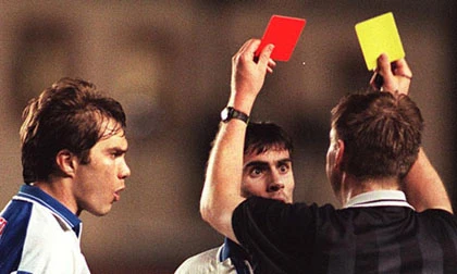 Nghệ thuật hắc ám trong bóng đá ảnh 4