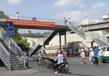 Phân biệt các vi phạm của người đi bộ ảnh 3 Phân biệt các vi phạm của người đi bộ ảnh 3