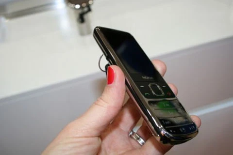 "Người mẫu" Nokia 6700 Classic ảnh 5