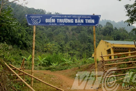 Kỳ 3: Trăn khổng lồ cứu dân bản khỏi bầy thú dữ ảnh 1