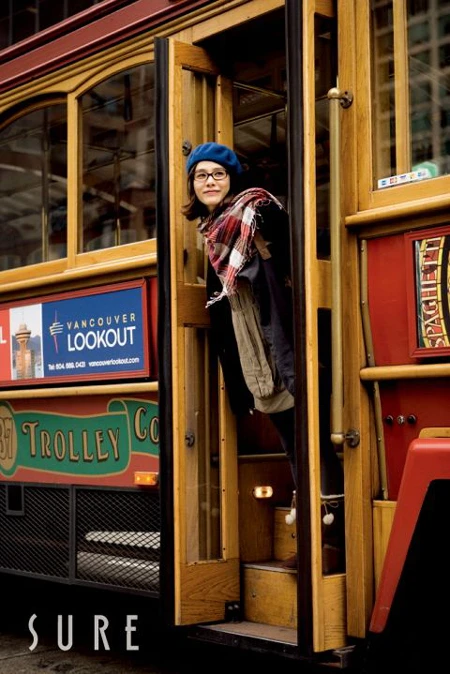 Ngôi sao “Giày thủy tinh” du ngoạn Canada ảnh 3