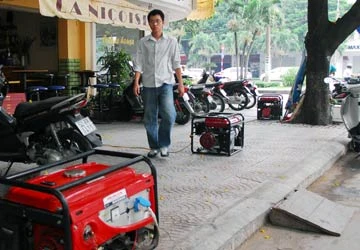 Thường vụ Quốc hội mổ xẻ việc thiếu điện ảnh 1