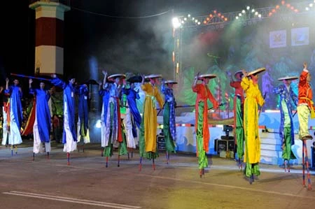 Đêm hội Carnaval Hạ Long rực rỡ sắc màu ảnh 8