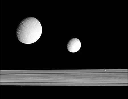 Bí ẩn vẻ đẹp của Sao Thổ ảnh 5