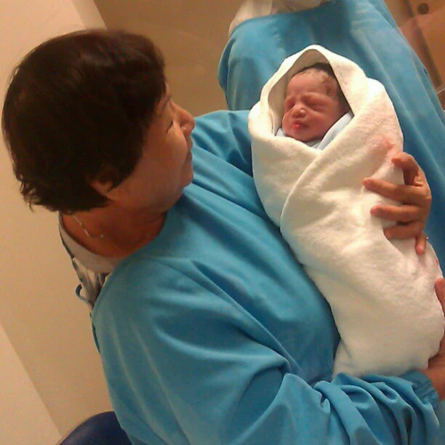 Phạm Quỳnh Anh đã sinh con gái ảnh 1