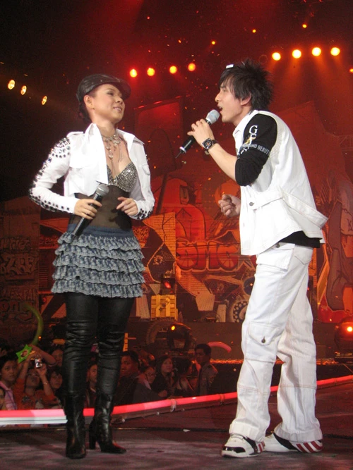 Đan Trường từng tham gia miễn phí live show của Thanh Thảo.