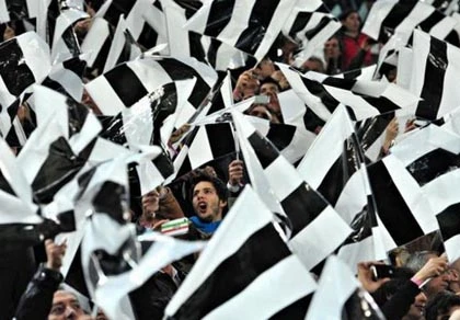 Phân biệt chủng tộc, Juventus và Lazio bị Lega Calcio "sờ gáy" ảnh 1