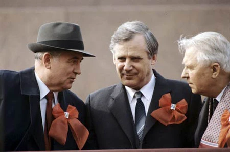 Tội đồ chính là Gorbachev ảnh 1