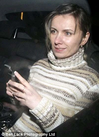 Đội mồ trở về nhờ… chiếc nhẫn đính hôn ảnh 1