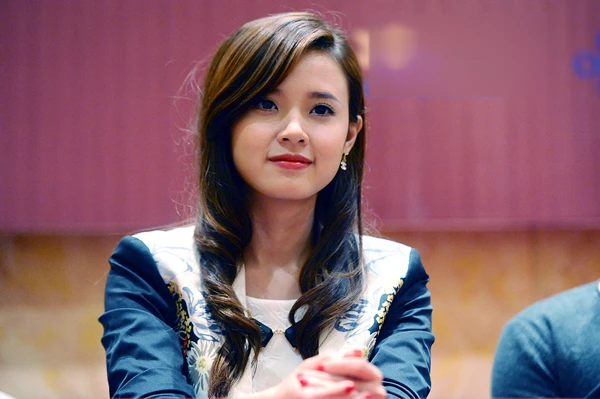 Midu hút hồn với vẻ đẹp trẻ thơ ảnh 2