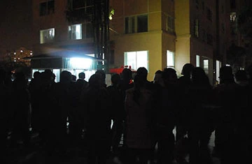 Cách thoát hiểm khi có cháy chung cư ảnh 1 Cách thoát hiểm khi có cháy chung cư ảnh 1