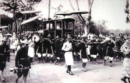 Hoàng cung nhà Nguyễn qua những bức ảnh chưa từng công bố ảnh 1