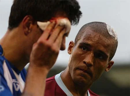 Những khoảnh khắc đẹp của Ngoại hạng Anh 2009-2010 ảnh 4