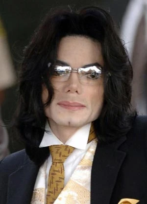 Michael Jackson sẽ được ghi danh vào nhà tưởng niệm tại Nhà hát Apollo ảnh 1