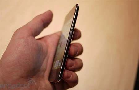 Ngắm iPod Touch mới của Apple ảnh 5