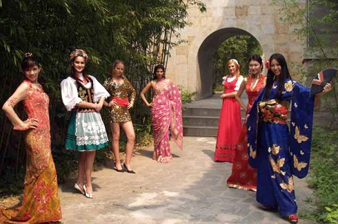 Thí sinh VN vào top 3 bình chọn Người đẹp Quốc tế ảnh 4