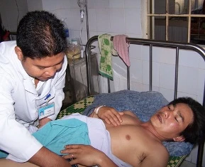 Lật xe trên đèo, 13 người thiệt mạng ảnh 2