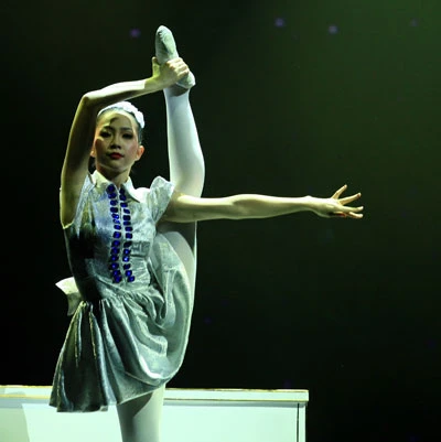 Linh Nga: Tập múa từ trong bụng mẹ ảnh 4