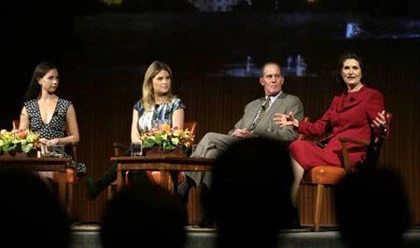 Con tổng thống kể chuyện sống trong Nhà Trắng ảnh 1