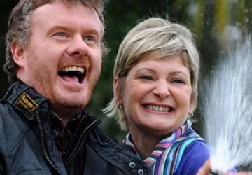 Một người Anh trúng xổ số kỷ lục 121,3 triệu USD ảnh 1