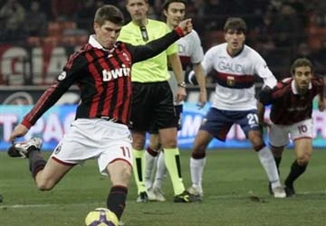 Milan giữ chân Huntelaar, chuẩn bị đón “tiểu Kaka” ảnh 1