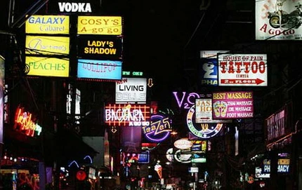 Theo chân du khách "săn" gái ở Pattaya ảnh 2