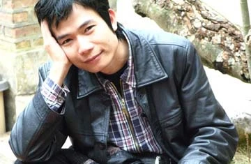 Đặng Thiều Quang, sinh năm 1974, tốt nghiệp Đại học Kiến trúc Hà Nội. Anh là tác giả cuốn Đảo cát trắng. (Ảnh nhân vật cung cấp). Đặng Thiều Quang, sinh năm 1974, tốt nghiệp Đại học Kiến trúc Hà Nội. Anh là tác giả cuốn Đảo cát trắng. (Ảnh nhân vật cung cấp).