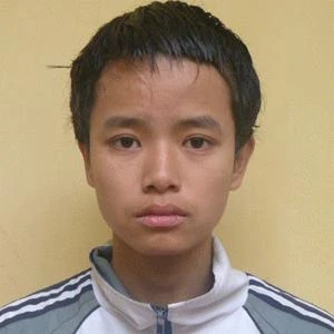 Nhóm trai làng nhiều tật ảnh 1