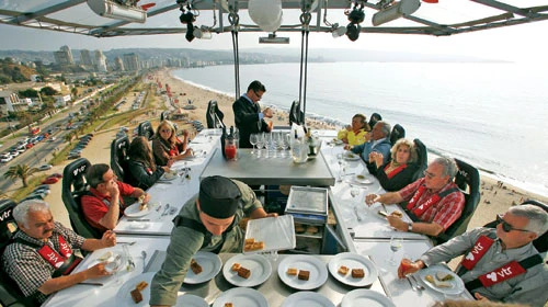 1.330 USD để ăn trên không ảnh 1