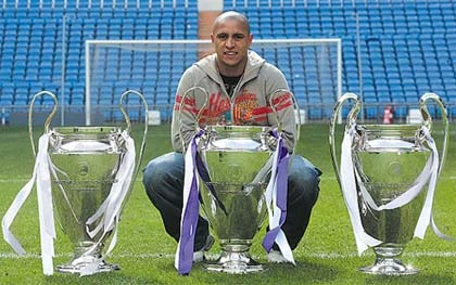 Roberto Carlos nhận lương cao ngất khi sang Nga ảnh 2