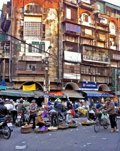 Cô gái Tây đi tìm "bát phở hoàn hảo" ở Hà Nội ảnh 3