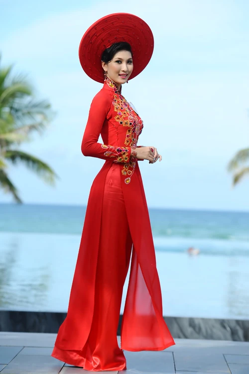 Thí sinh Hoa hậu VN thướt tha với áo dài ảnh 4