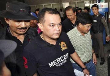 Thái Lan: Quân đội tấn công, phe áo đỏ đầu hàng ảnh 2