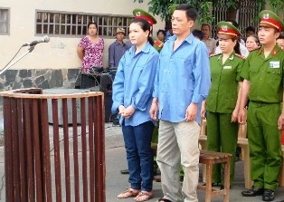 Cặp đôi osin bắt cóc cậu chủ nhỏ lãnh 24 năm tù ảnh 1