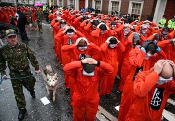 Các "thông tin động trời" về nhà tù Guantanamo ảnh 1