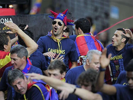 Barcelona ăn mừng chức vô địch La Liga thứ 22 trong lịch sử ảnh 8