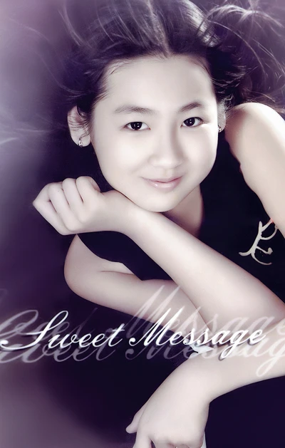 Á hậu Dương Tú Anh bụ bẫm từ bé ảnh 7