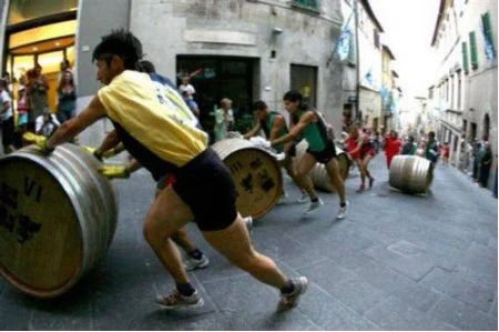 Những cuộc thi kỳ lạ nhất thế giới ảnh 10