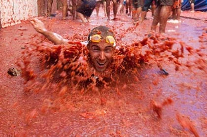 Đỏ rực lễ hội ném cà chua ở Tây Ban Nha ảnh 7