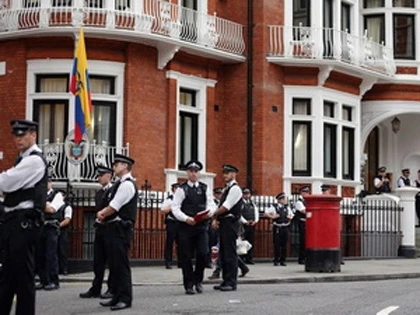 Toàn cảnh vụ Ecuador cho Julian Assange tị nạn ảnh 1