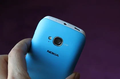 Bốn điện thoại Nokia Lumia sắp bán ở VN ảnh 13