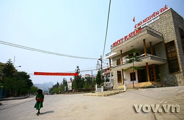 Lên cao nguyên đá Đồng Văn ảnh 11