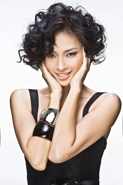 Ngô Thanh Vân ấn tượng với tóc xoăn ảnh 4