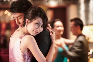 Dịch vụ thuê người yêu ngày Tết hét giá 4 triệu/ngày ảnh 1